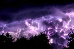 storm-purple-lightning_jeremy-thomas-128457 storm-purple-lightning_jeremy-thomas-128457